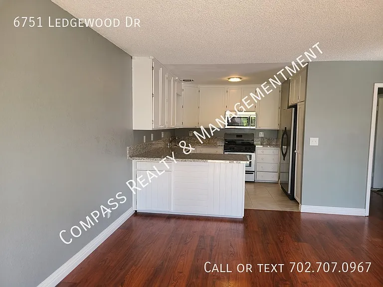6751 Ledgewood Dr — Photo 30