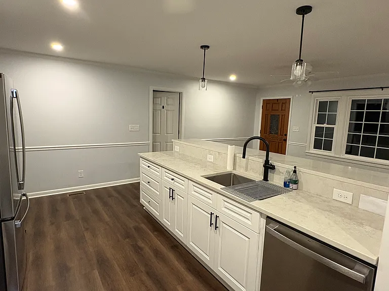 1055 College Station Rd — Photo 6