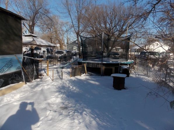 wichita-kansas-443846070 picture