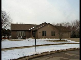 303 Richard Ln, Marshalltown, IA 50158
