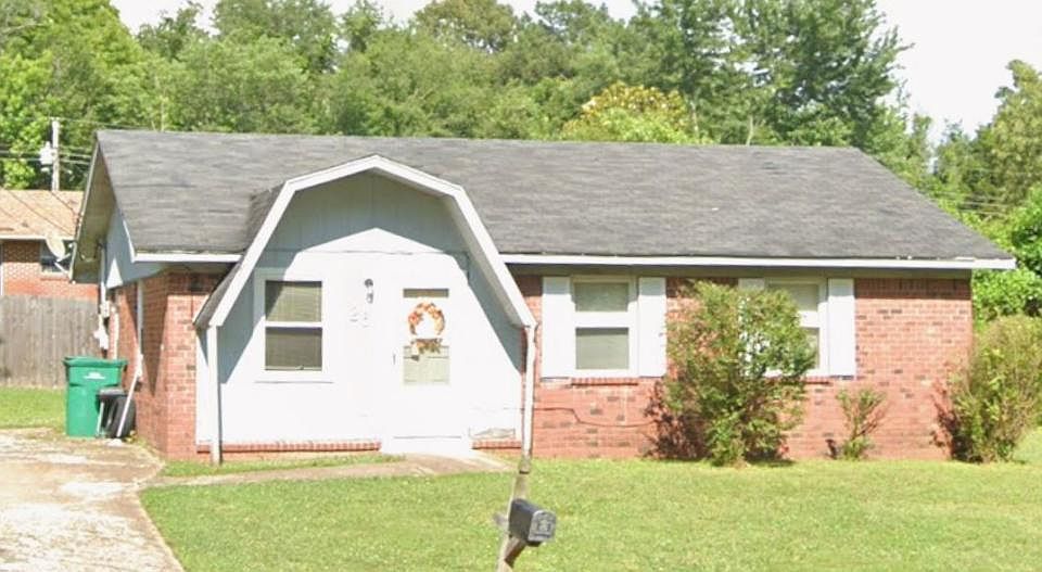 1st image of 26 Kenwood Cir