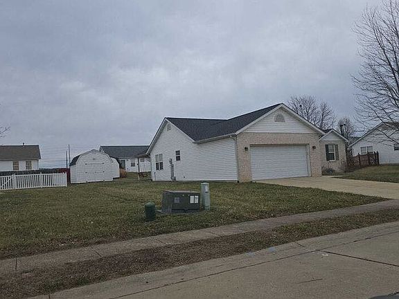 2nd image of 1422 Rachael Ln