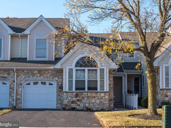 124 Grandview Dr, Ivyland, PA 18974