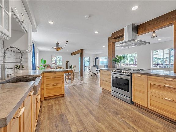 5th image of 18801 Sages Rd