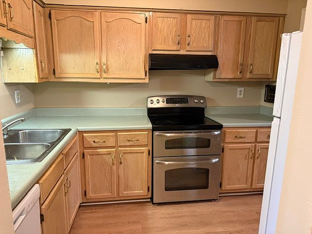 1st image of 3362 Cristil St