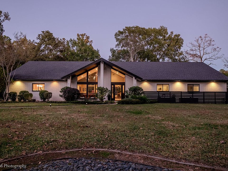1st image of 1044 Bauxhall Cir