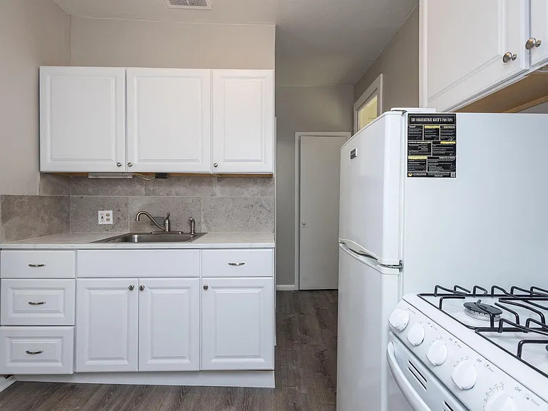 1141 N Washington St — Photo 20