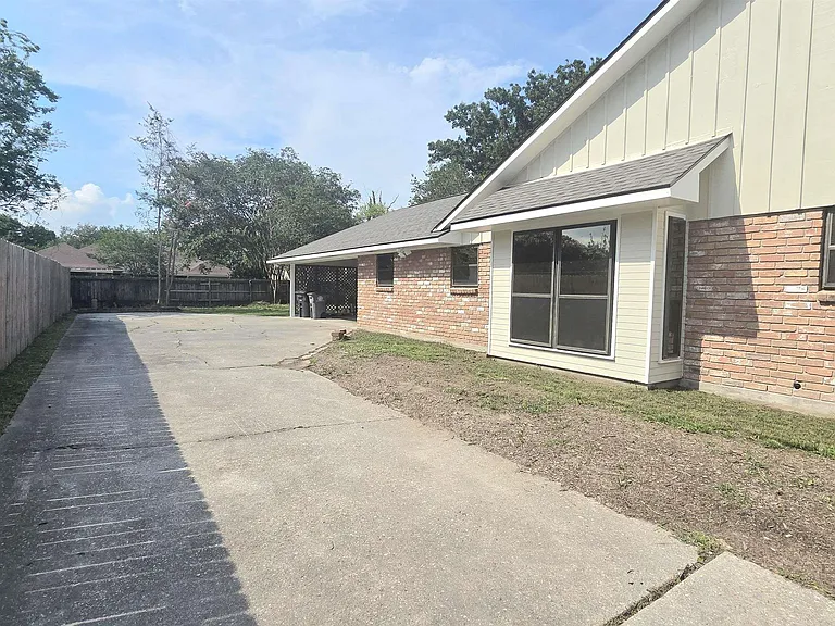 12119 Mallory Ave — Photo 22