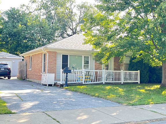3rd image of 334 Minocqua St