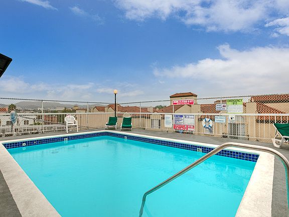 5th image of 414 S Cloverdale Ave #103