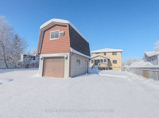 1063 Wood St, Innisfil, ON L0L1K0