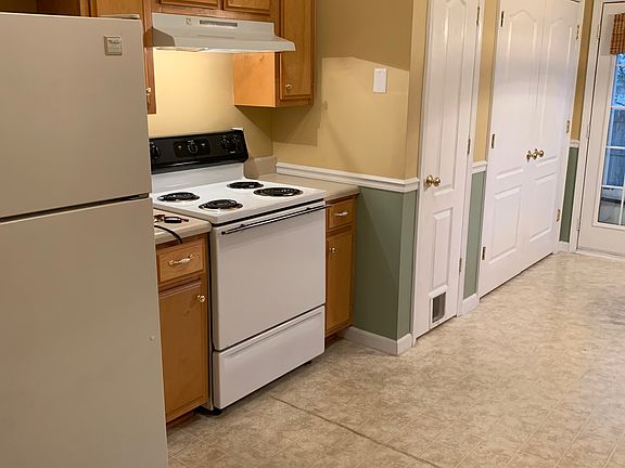 3rd image of 2750 Pepperdine Dr