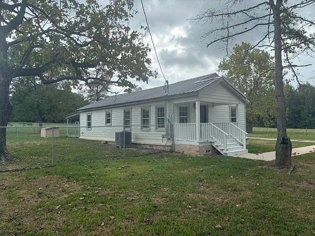 2 bed, 2.0 bath, 1056 sqft, $1,500 — Photo 2