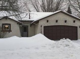 1030 Robinhood Pl, Shoreview, MN 55126