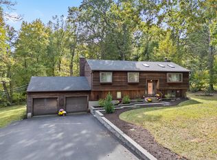 170 Laura Rd, Hamden, CT 06514