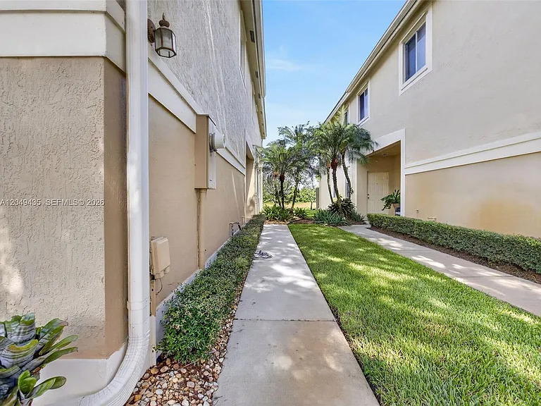 2475 W Cordoba Bnd — Photo 61