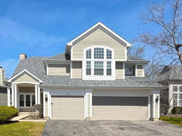 2370 Legends Ct, Riverwoods, IL 60015