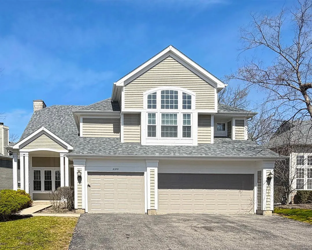 2370 Legends Ct photo 1