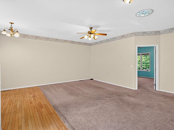 5th image of 1750 W Bennett Street Unit 10b