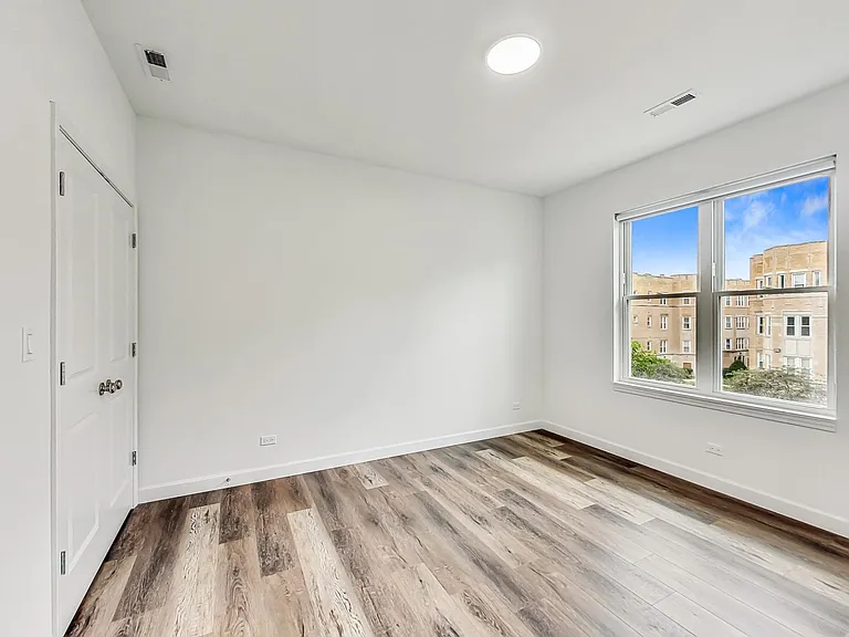 6135 S Kimbark Ave #203 — Photo 10