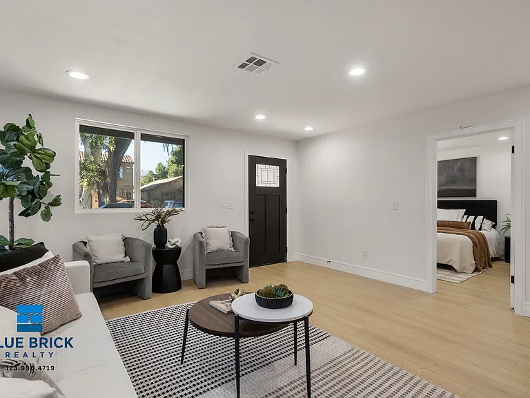 2706 S Cochran Ave #2706 — Photo 7