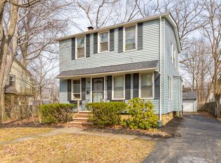 1661 Crest Rd, Cleveland Heights, OH 44121