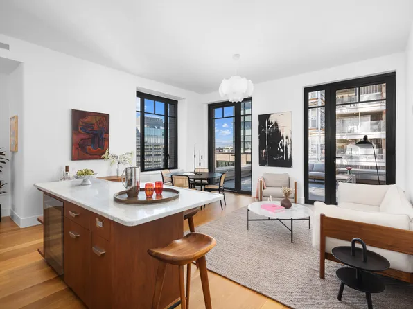 110 Charlton Street image 1 of 22