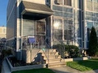 326 Beach 41 St #41, Far Rockaway, NY 11691