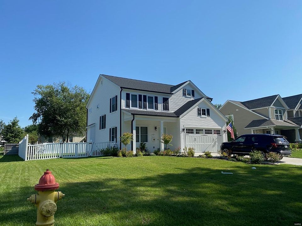 1st image of 334 W Essex Ave