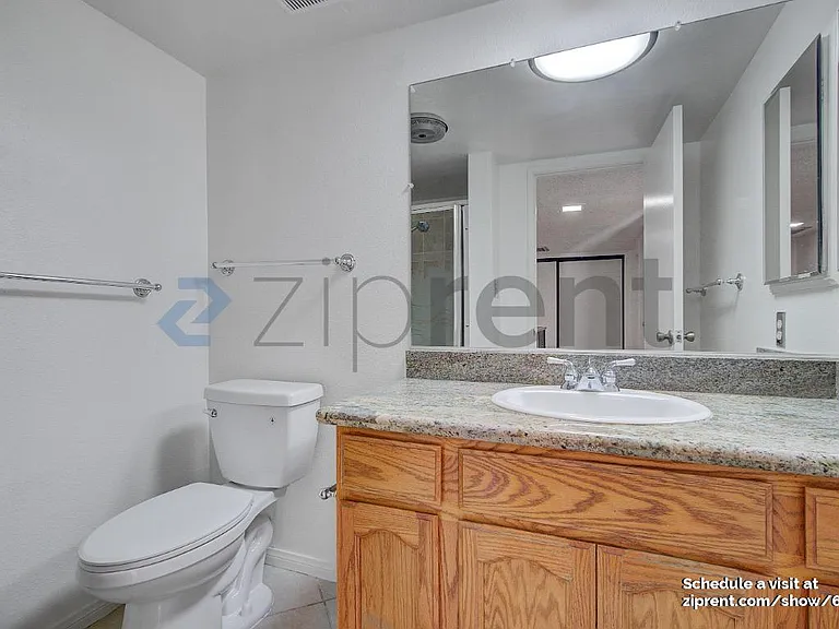320 McHenry Rd #10 — Photo 14