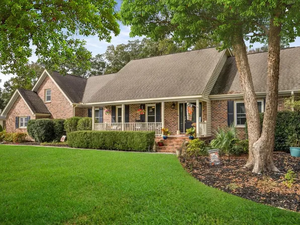15 Fitzroy Dr, Charleston, SC 29414