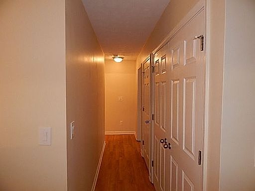 3rd image of 4405 Scotland Ct