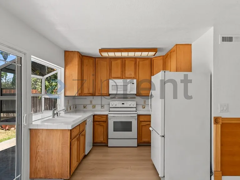 6944 Heaton Moor Dr — Photo 13