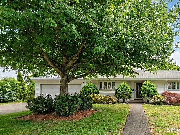 3rd image of 72 Calhoun Avenue