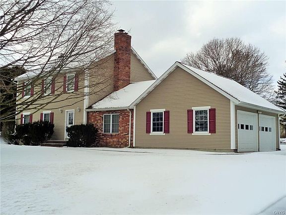 2nd image of 915 Alfred Ln