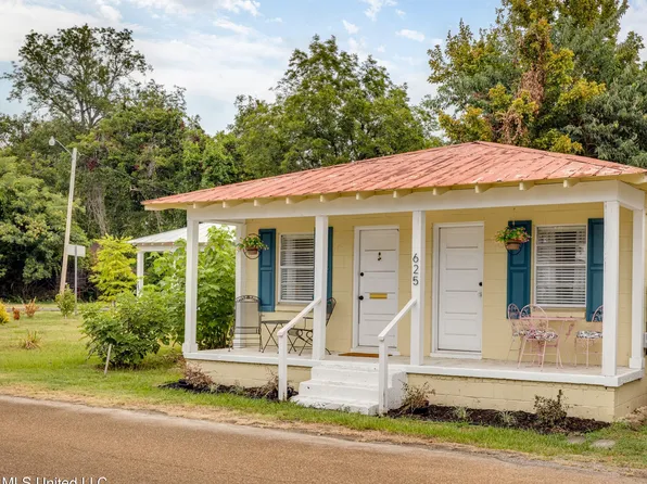 625 N Wall St, Natchez, MS 39120