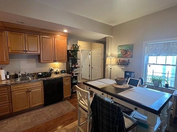 1st image of 82 S Franklin St APT 1