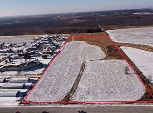 Shawano St, New London, WI 54961