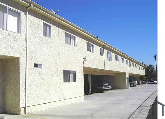 2 bed, 1000 sqft, $2,850 — Photo 3