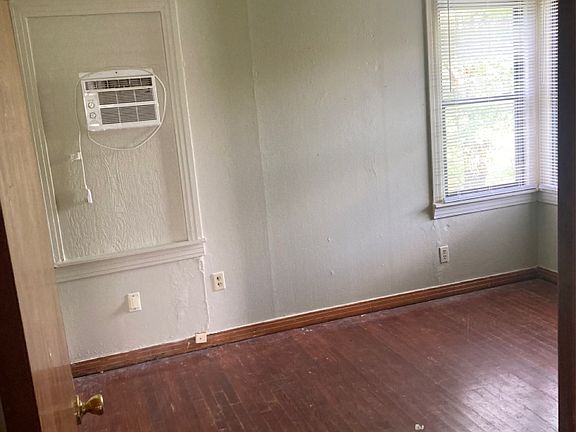 3rd image of 912 N North St #C