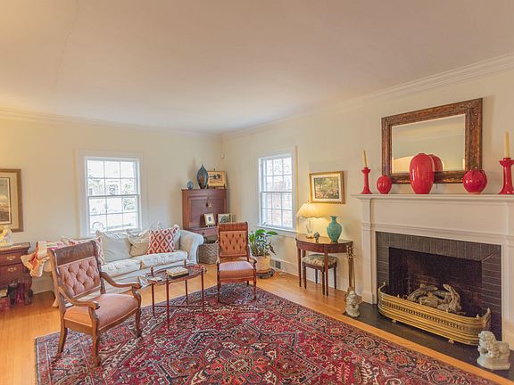 4th image of 2 Sellers Ave