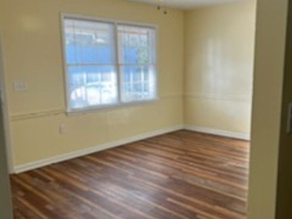 3rd image of 406 Russell Pkwy APT 9