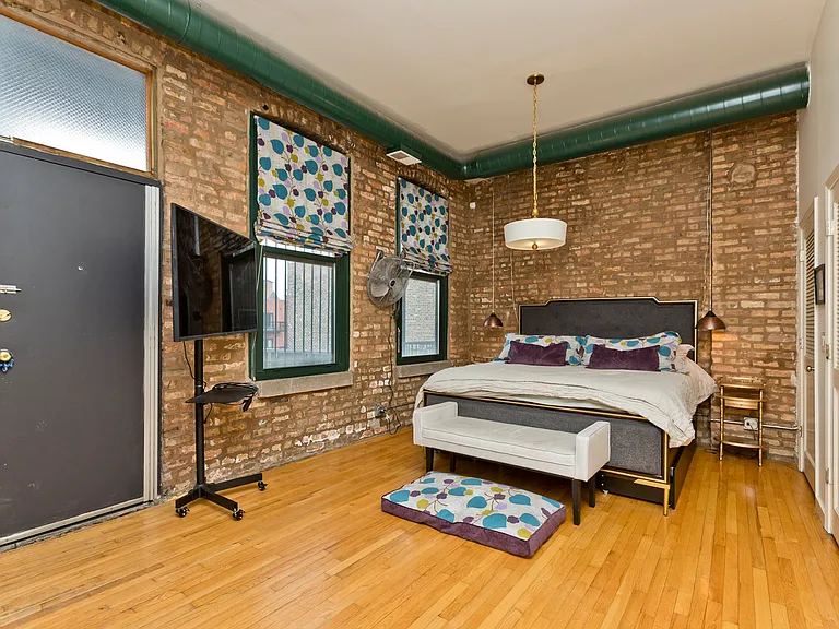 1470 N Milwaukee Ave #3 — Photo 8