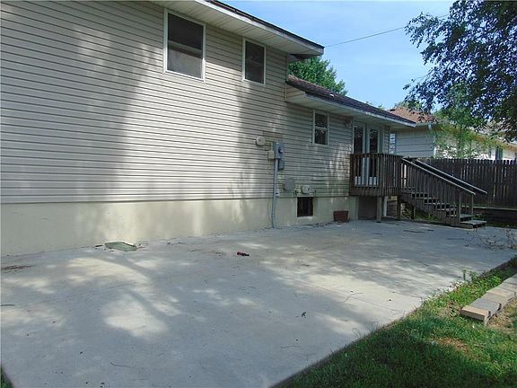 3rd image of 3601 Randall Dr