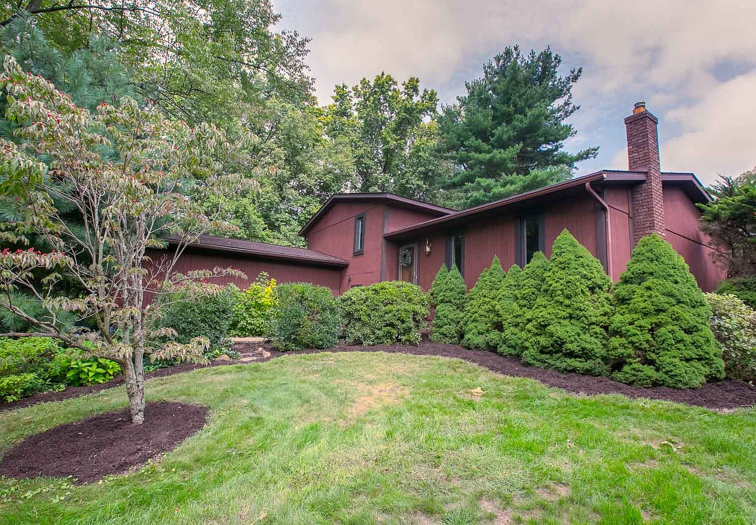 12539 Hollow Ridge Dr, Doylestown, OH 44230 | Zillow