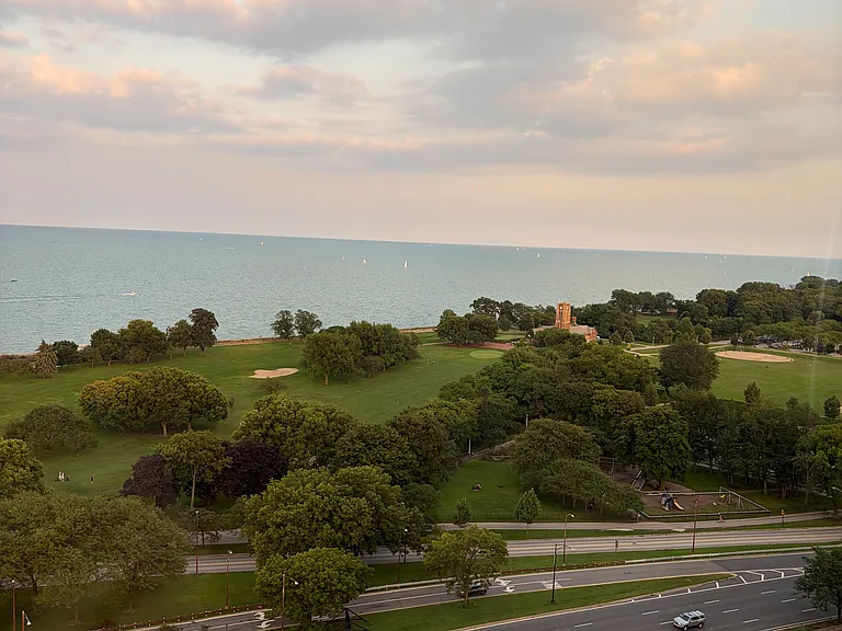 3950 N Lake Shore Dr #2000 — Photo 18