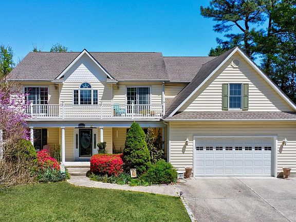 3rd image of 102 London Cir S #16