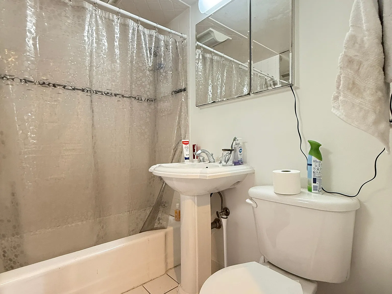 2 bed, 725 sqft, $2,500 — Photo 3