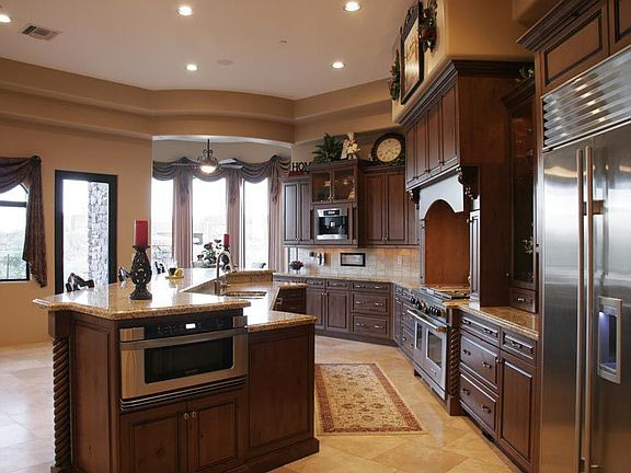 Gourmet Kitchen w/ Plumbed Miele Coffee Station