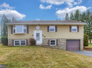 7943 Rider Ln, Hummelstown, PA 17036